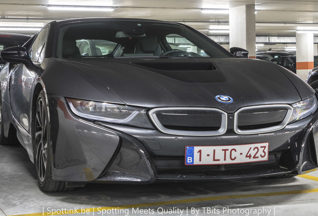 BMW i8