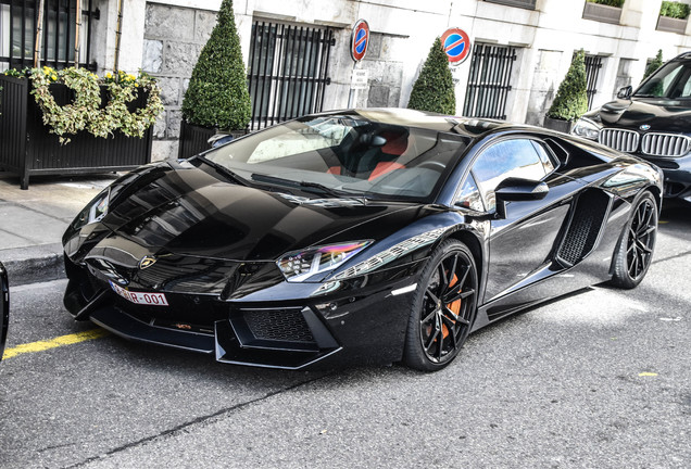 Lamborghini Aventador LP700-4