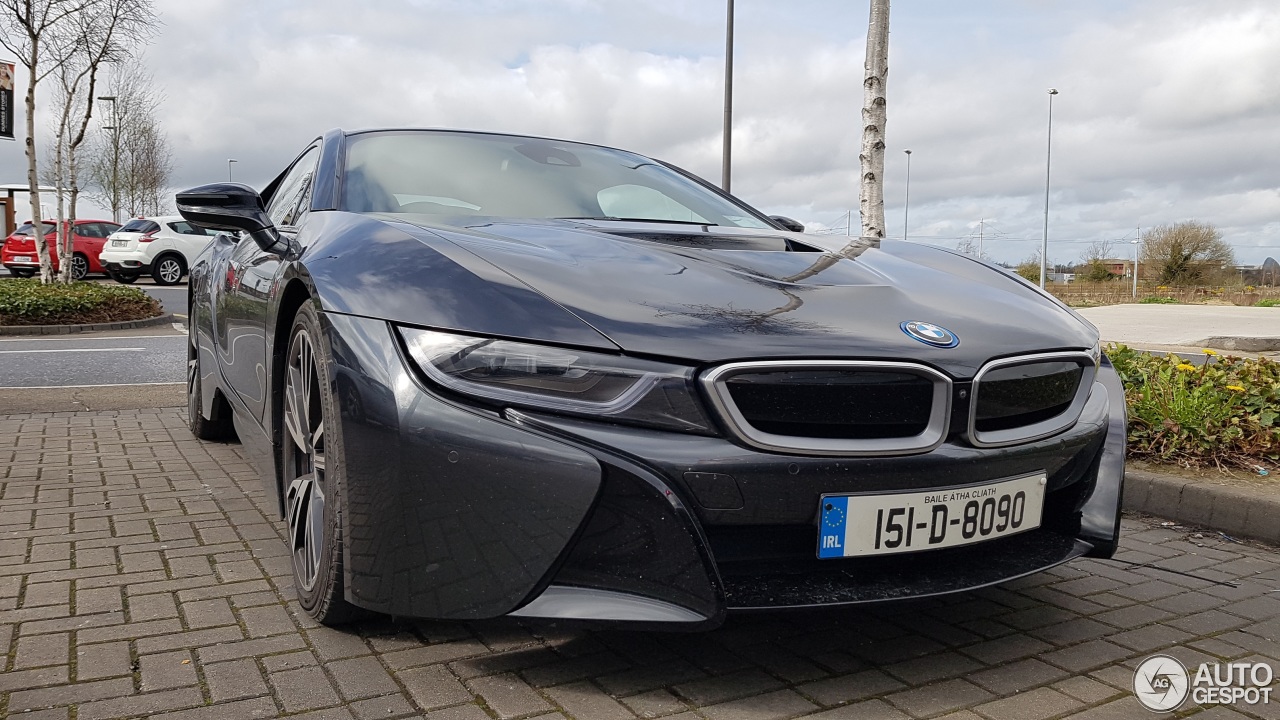 BMW i8