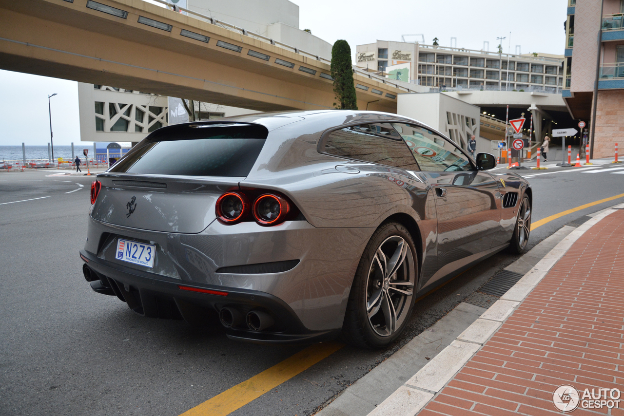 Ferrari GTC4Lusso