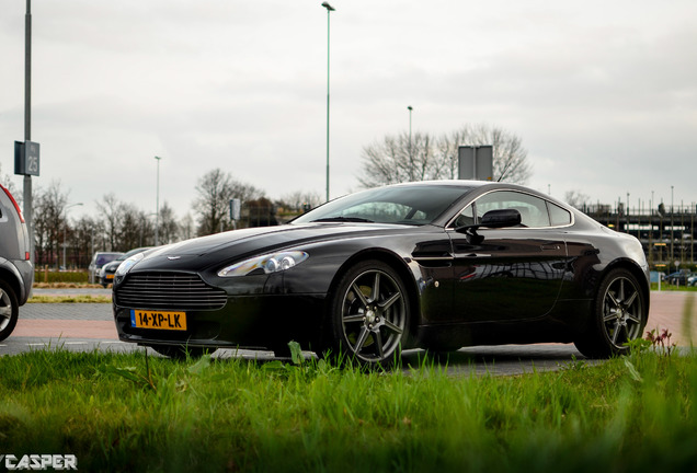 Aston Martin V8 Vantage