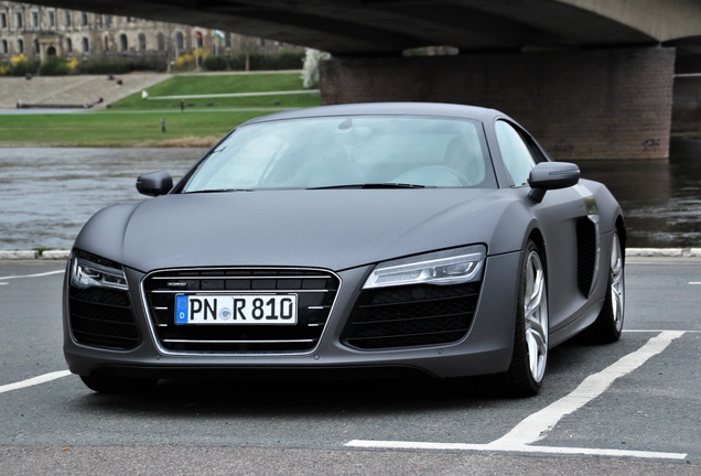 Audi R8 V10 2013