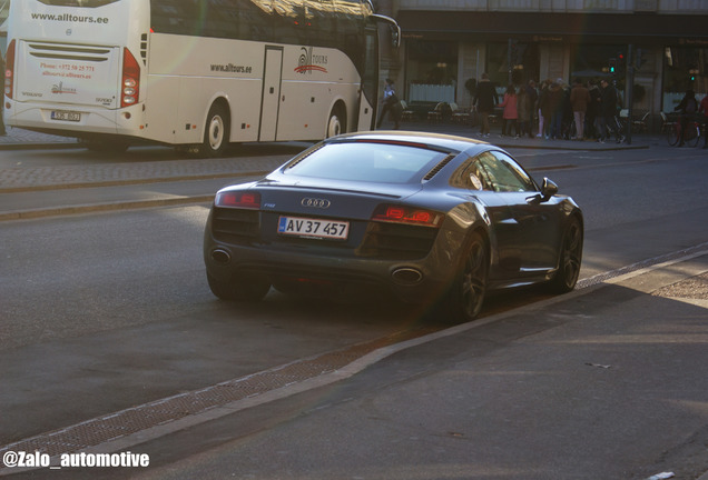 Audi R8 V10