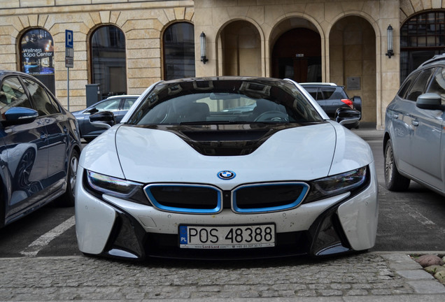 BMW i8