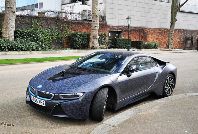 BMW i8