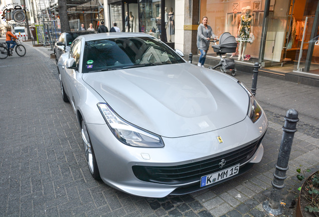 Ferrari GTC4Lusso