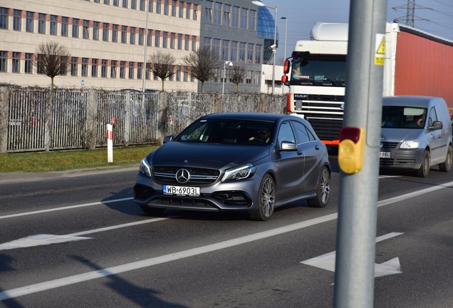 Mercedes-AMG A 45 W176 2015