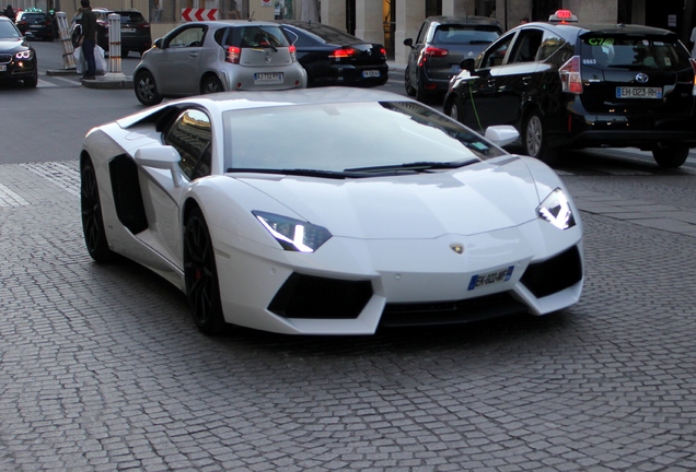 Lamborghini Aventador LP700-4