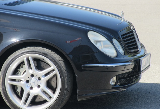 Mercedes-Benz E 55 AMG