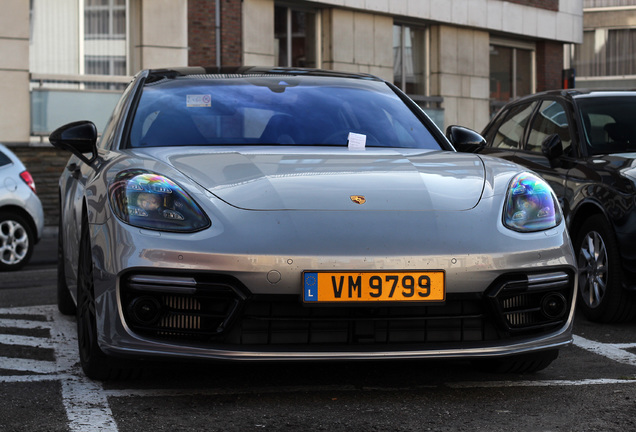 Porsche 971 Panamera Turbo