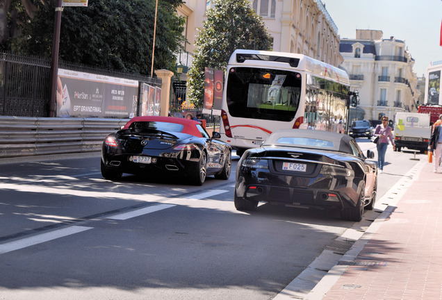 Aston Martin DBS Volante Carbon Black Edition