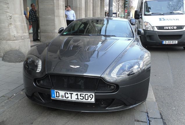 Aston Martin V12 Vantage S