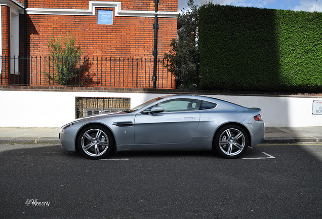 Aston Martin V8 Vantage