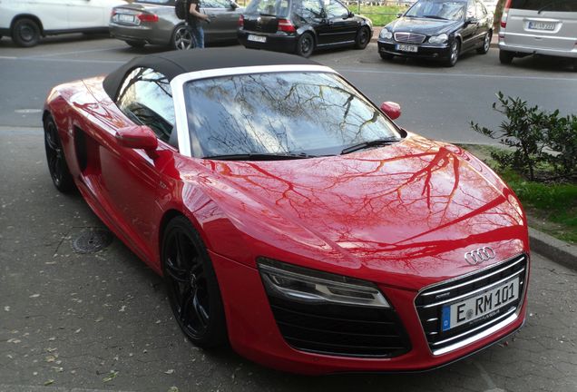 Audi R8 V10 Spyder 2013