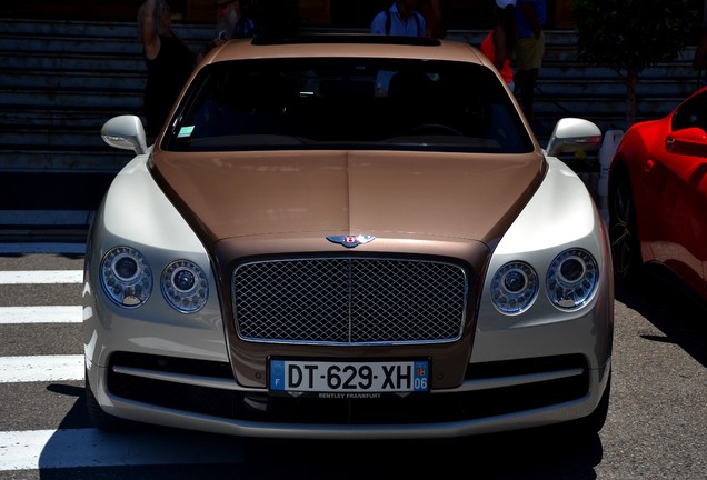 Bentley Flying Spur V8