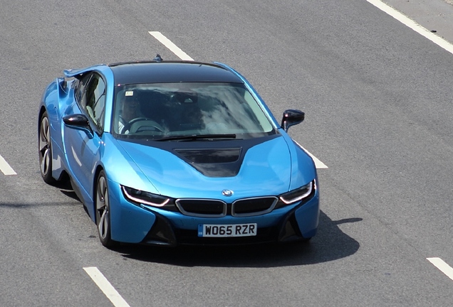 BMW i8