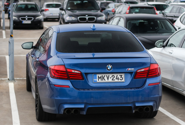 BMW M5 F10 2011