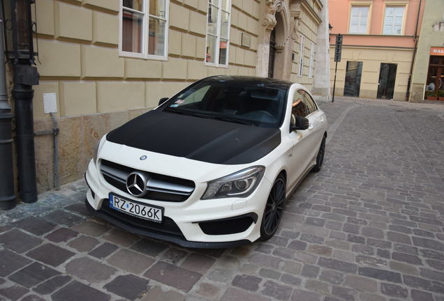 Mercedes-Benz CLA 45 AMG C117