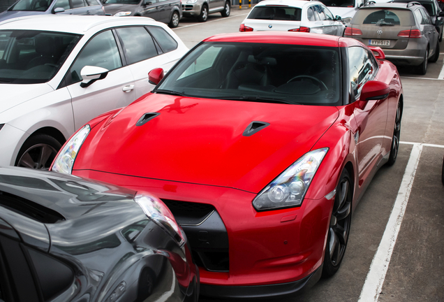 Nissan GT-R