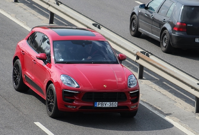 Porsche 95B Macan GTS