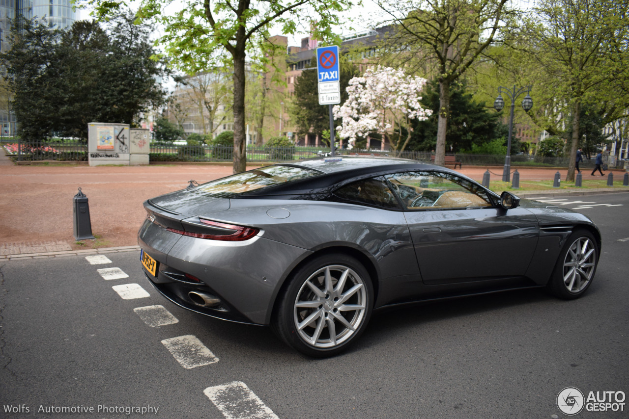 Aston Martin DB11