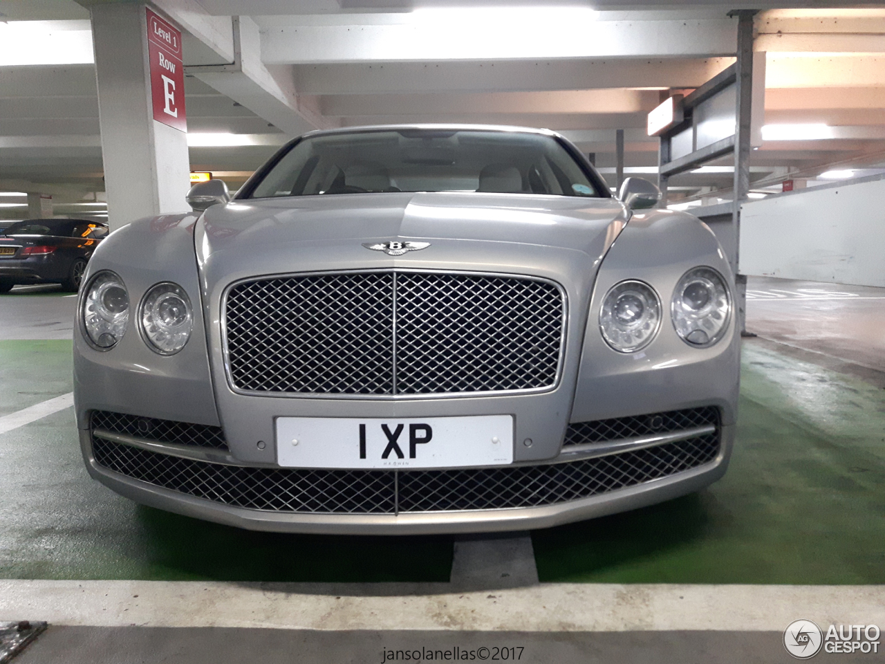 Bentley Flying Spur W12