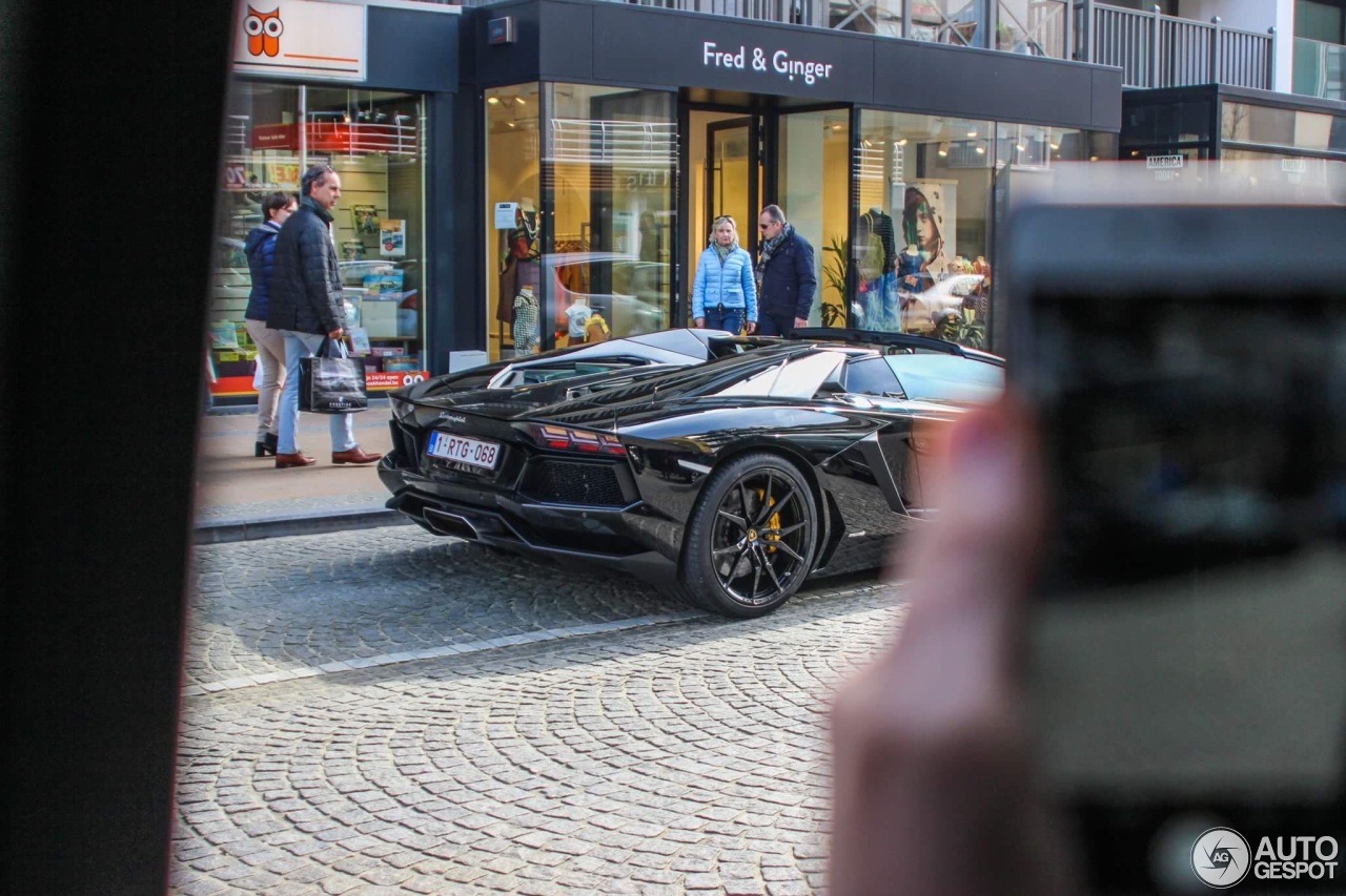 Lamborghini Aventador LP700-4 Roadster