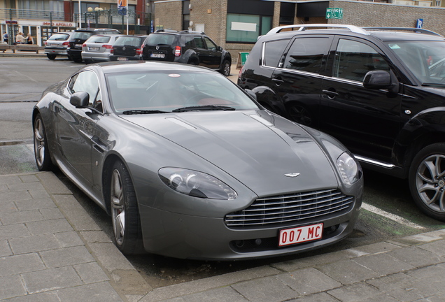 Aston Martin V8 Vantage