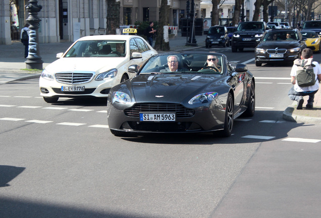 Aston Martin V8 Vantage Roadster 2012