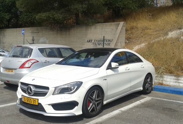 Mercedes-Benz CLA 45 AMG C117