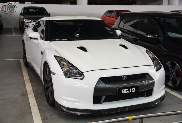 Nissan GT-R