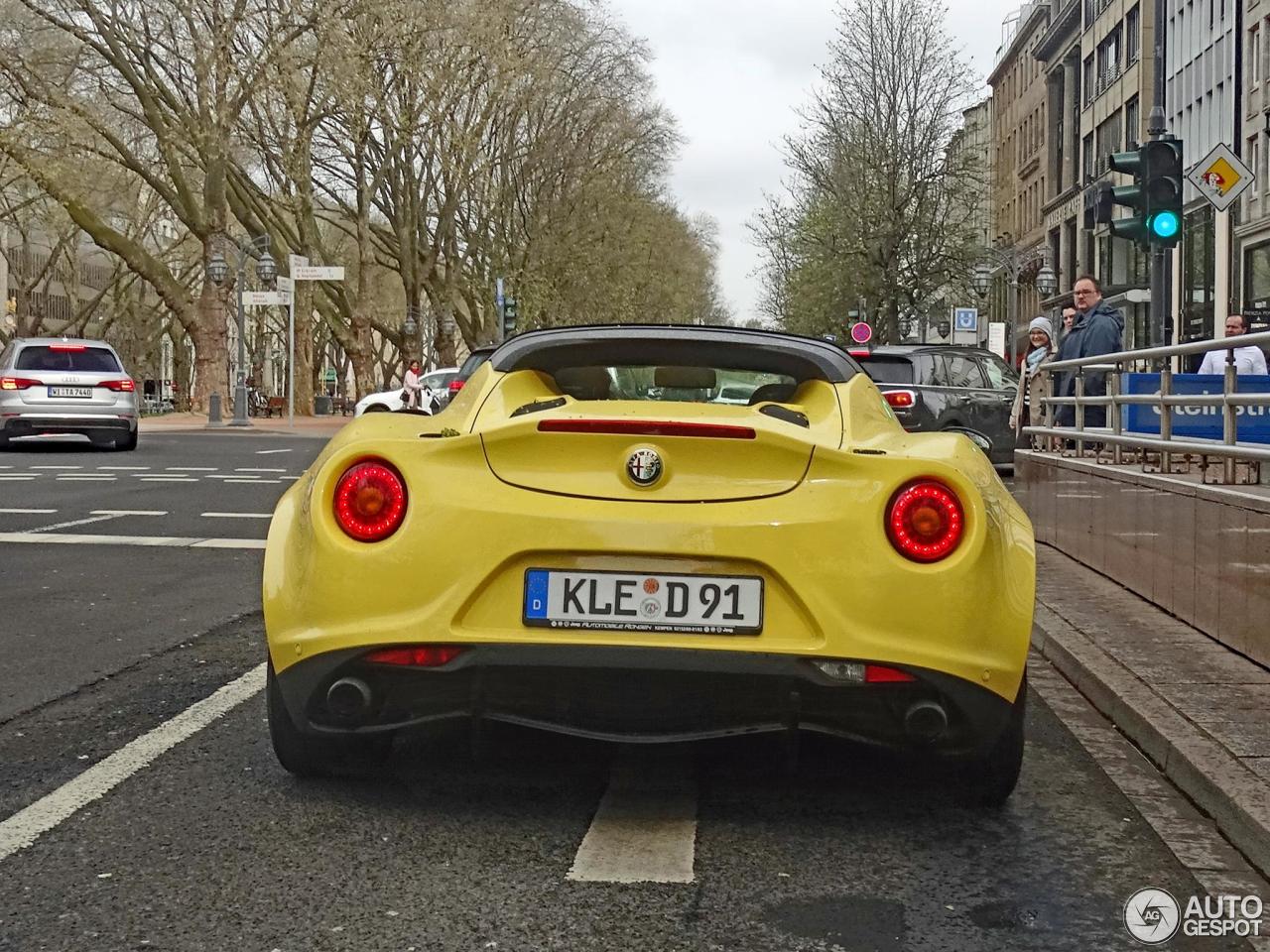 Alfa Romeo 4C Spider