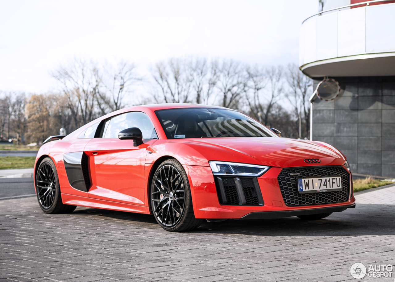 Audi R8 V10 Plus 2015