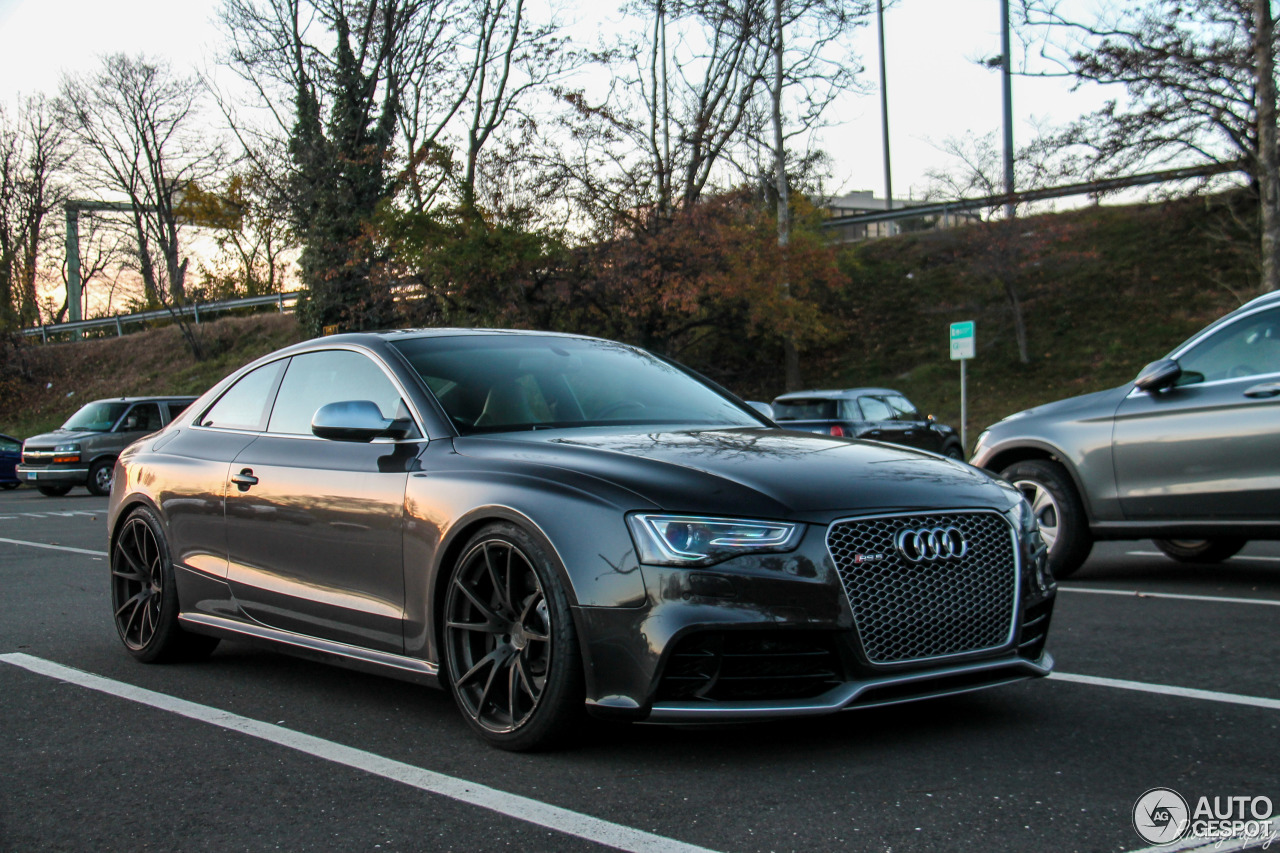 Audi RS5 B8 2012