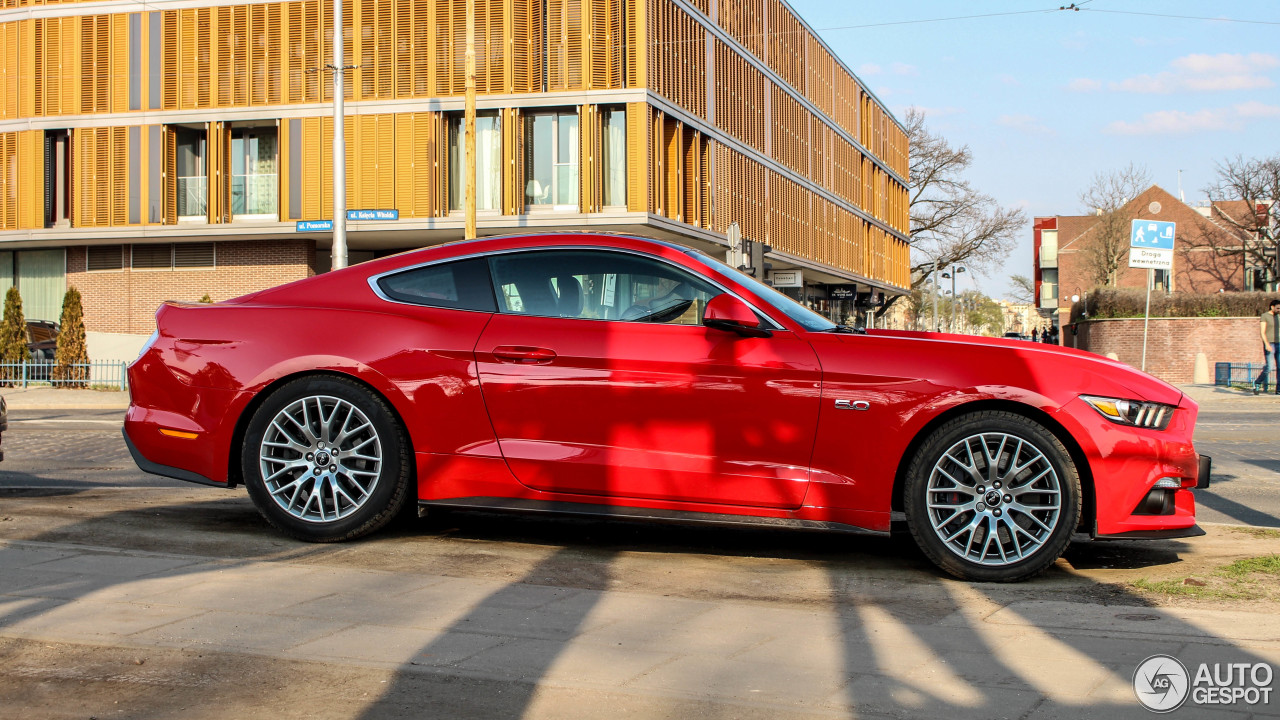 Ford Mustang GT 2015