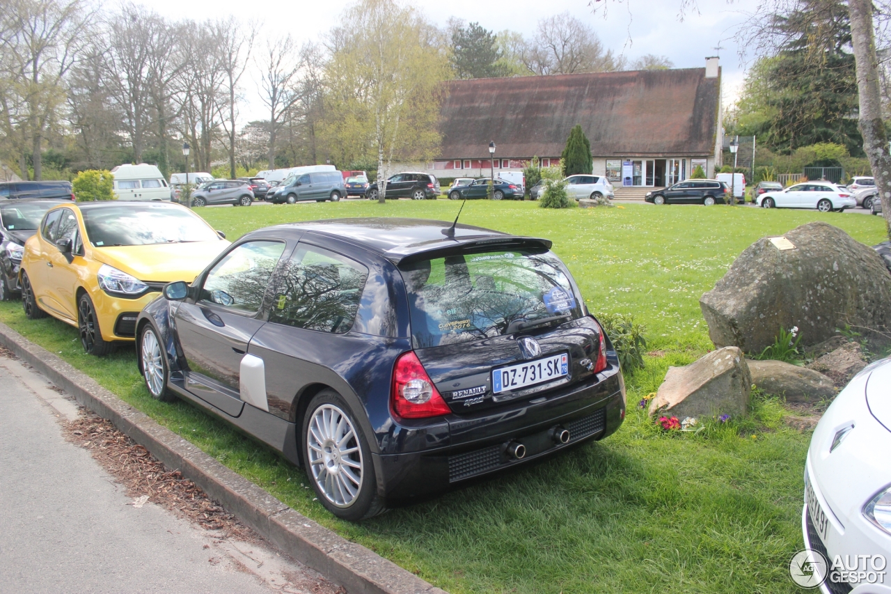 Renault Clio V6 Phase II