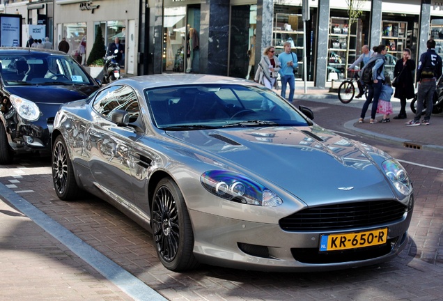 Aston Martin DB9