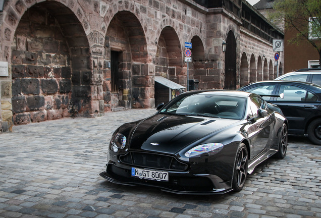 Aston Martin Vantage GT8