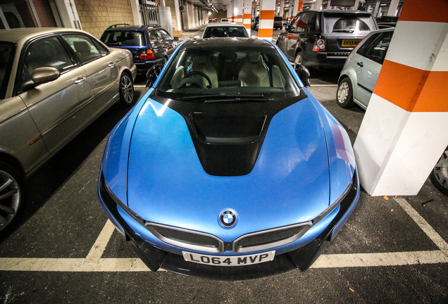 BMW i8