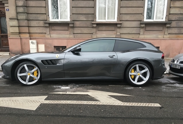 Ferrari GTC4Lusso