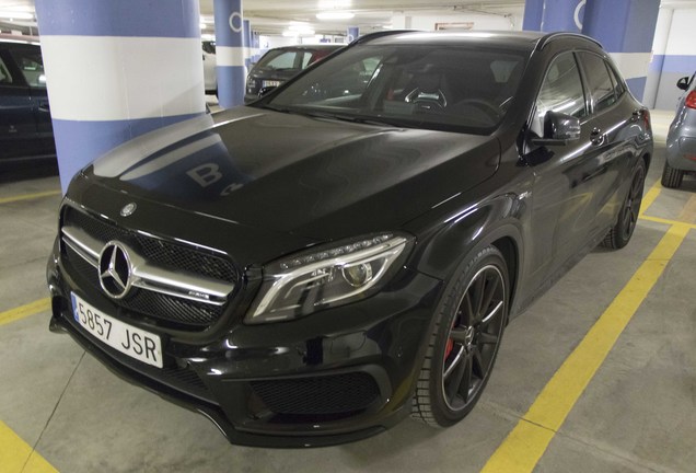 Mercedes-AMG GLA 45 X156