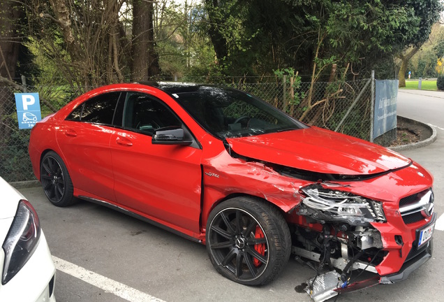 Mercedes-Benz CLA 45 AMG C117