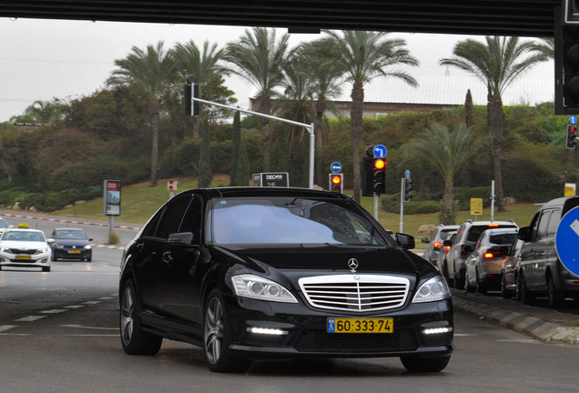 Mercedes-Benz S 63 AMG W221 2011