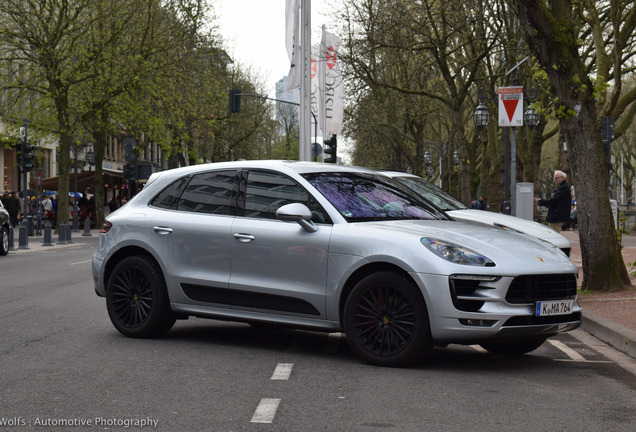 Porsche 95B Macan GTS