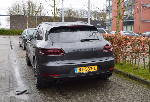 Porsche 95B Macan GTS