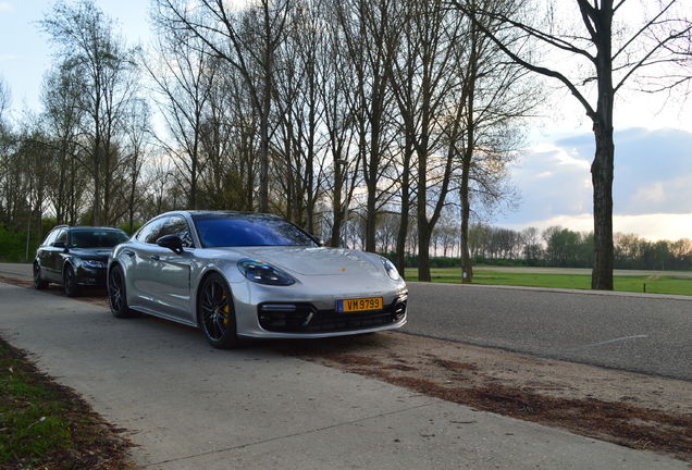 Porsche 971 Panamera Turbo