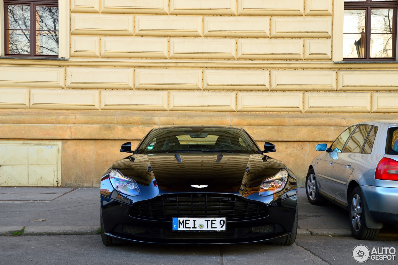 Aston Martin DB11