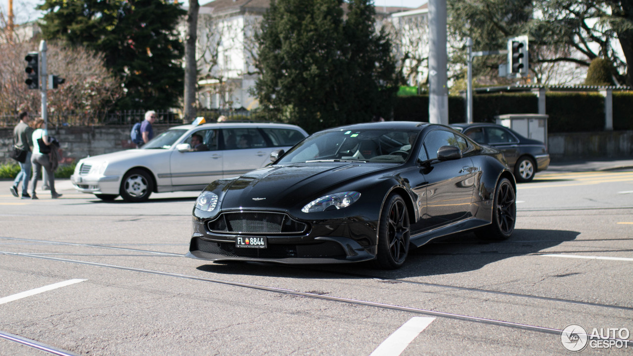 Aston Martin Vantage GT8