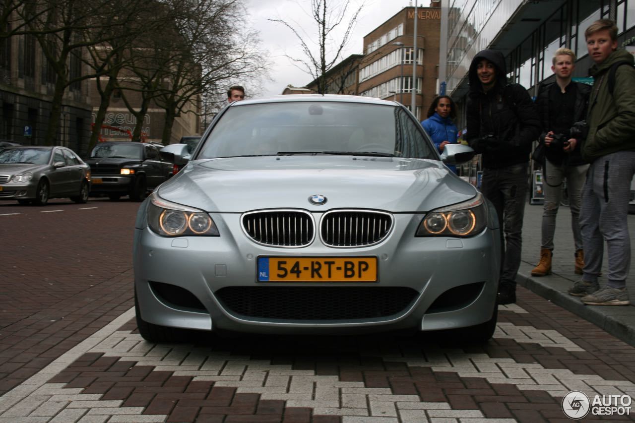 BMW M5 E60 2005