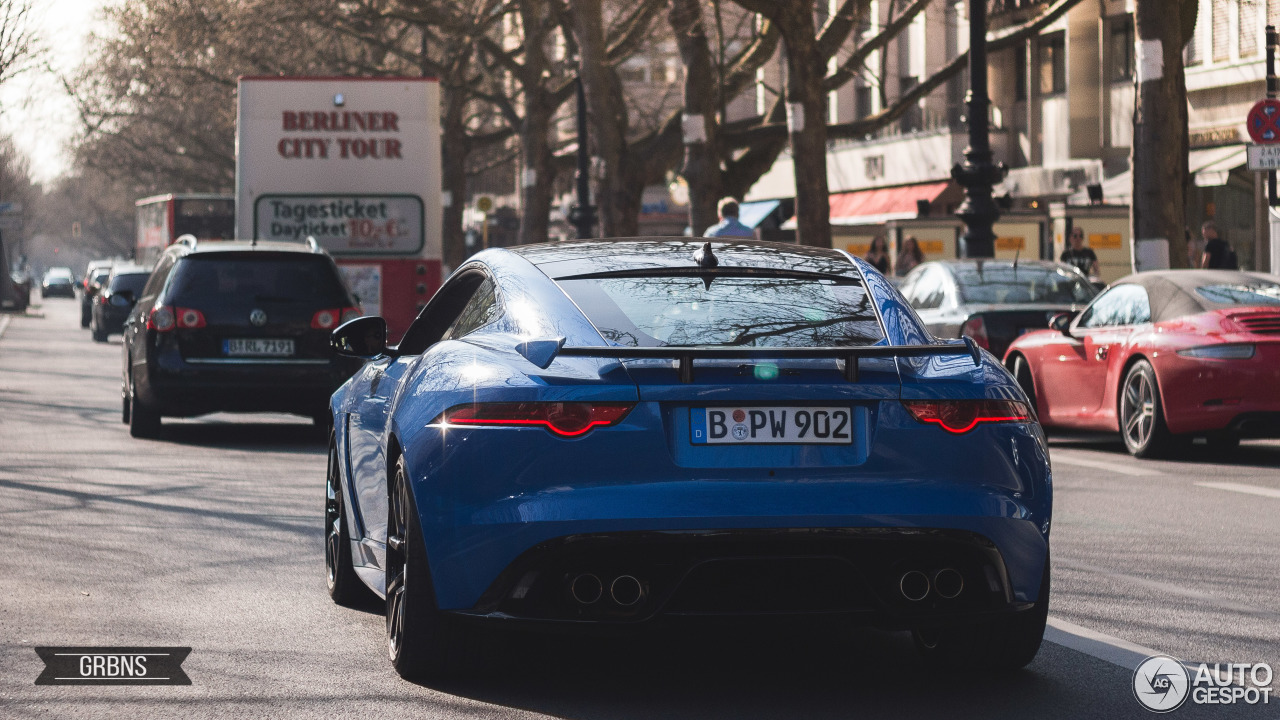 Jaguar F-TYPE SVR Coupé